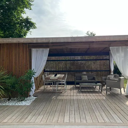 Du Bois De La Fontaine, 4 Etoiles, Avec Grande Piscine Privee